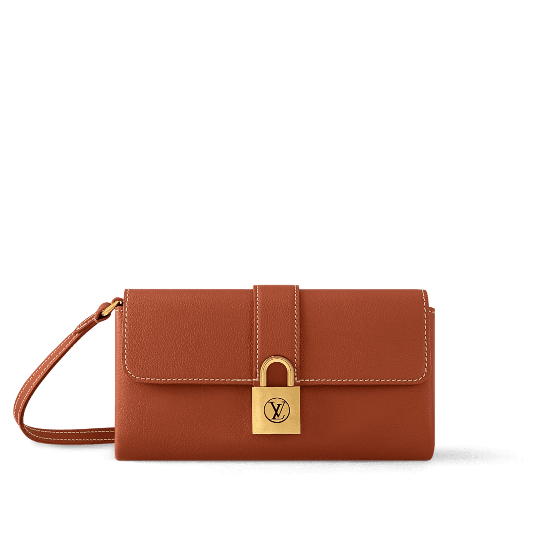 louis-vuitton-m12147-wallet-on-chain-low-key-2