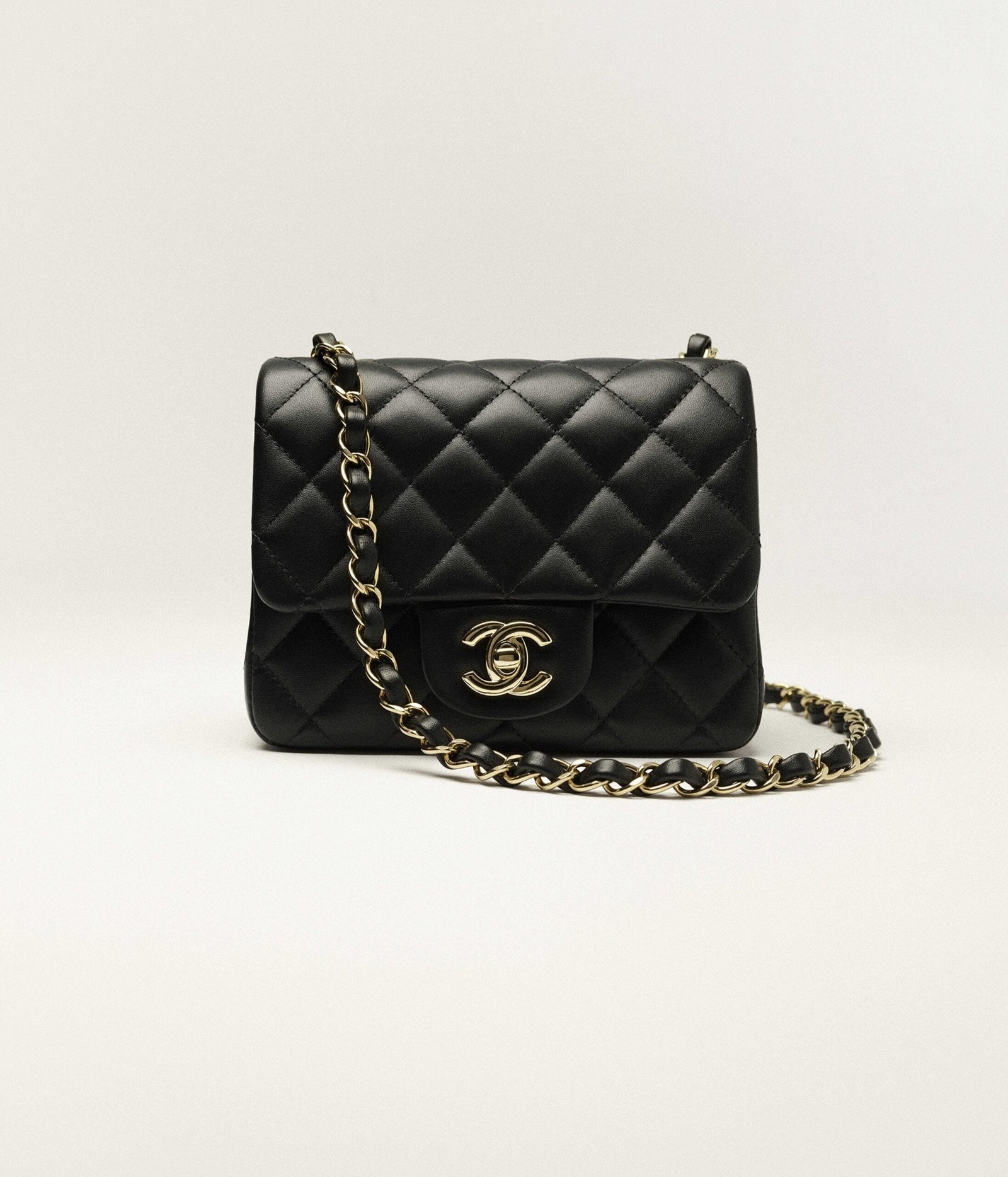 chanel-mini-classic-handbag-3