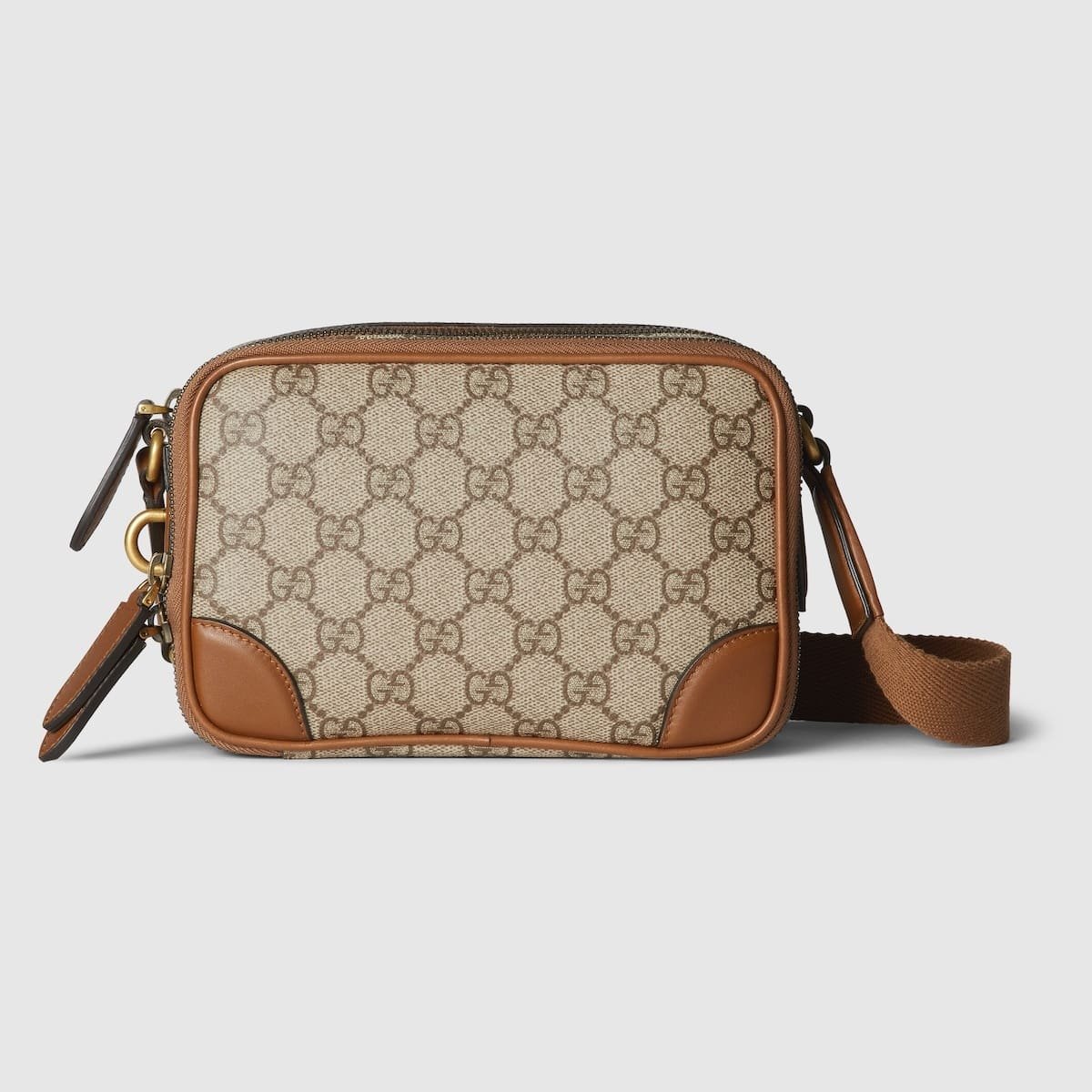 gucci-gg-emblem-super-mini-bag