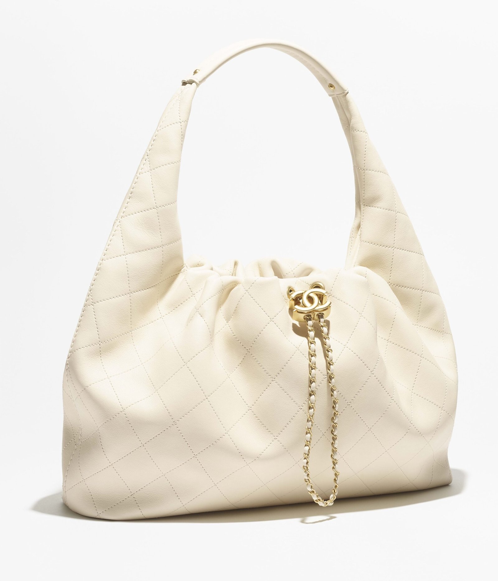 chanel-maxi-hobo-bag-2