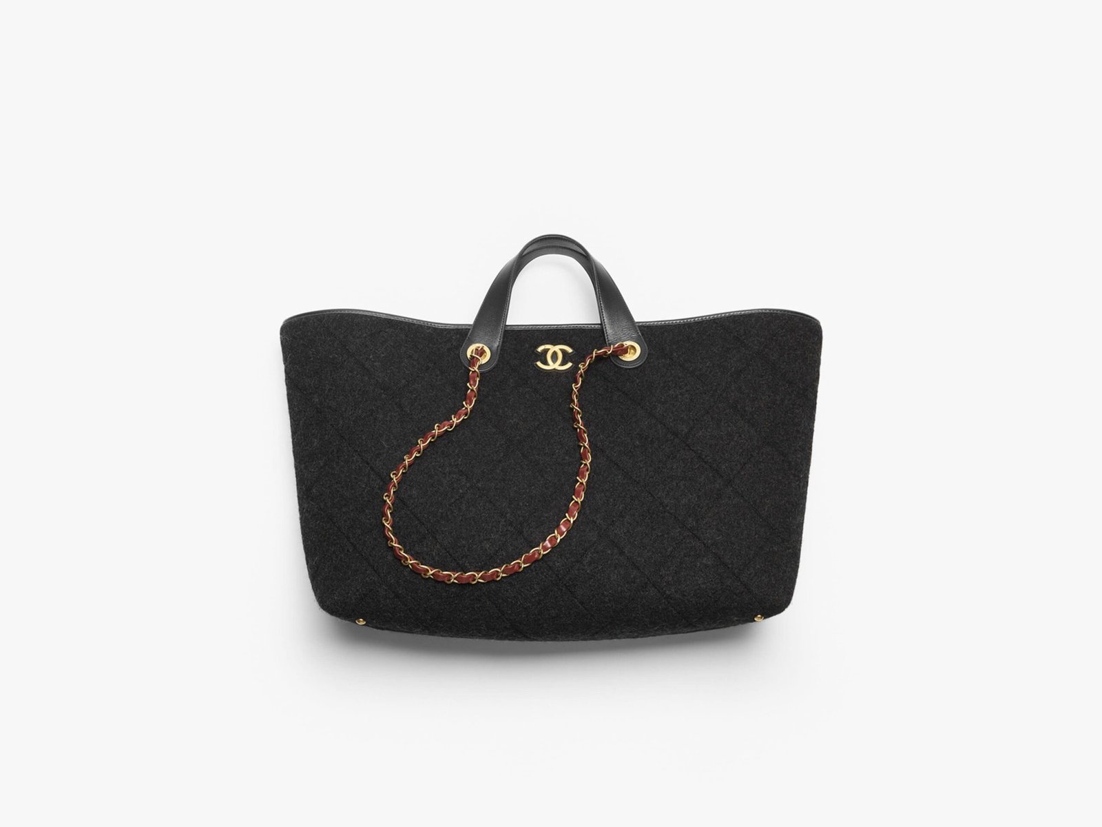 chanel-maxi-shopping-bag
