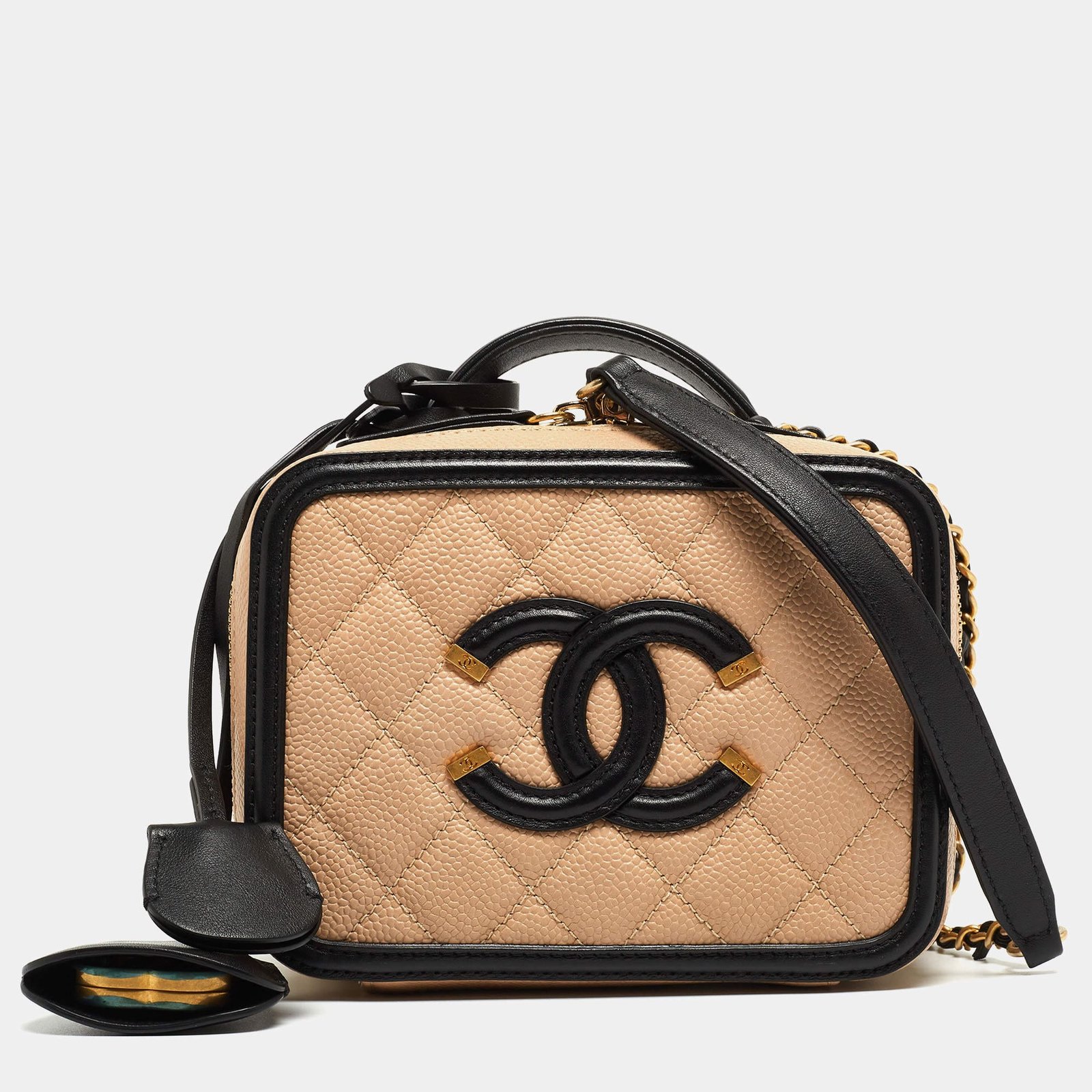 chanel-small-cc-filigree-vanity-case