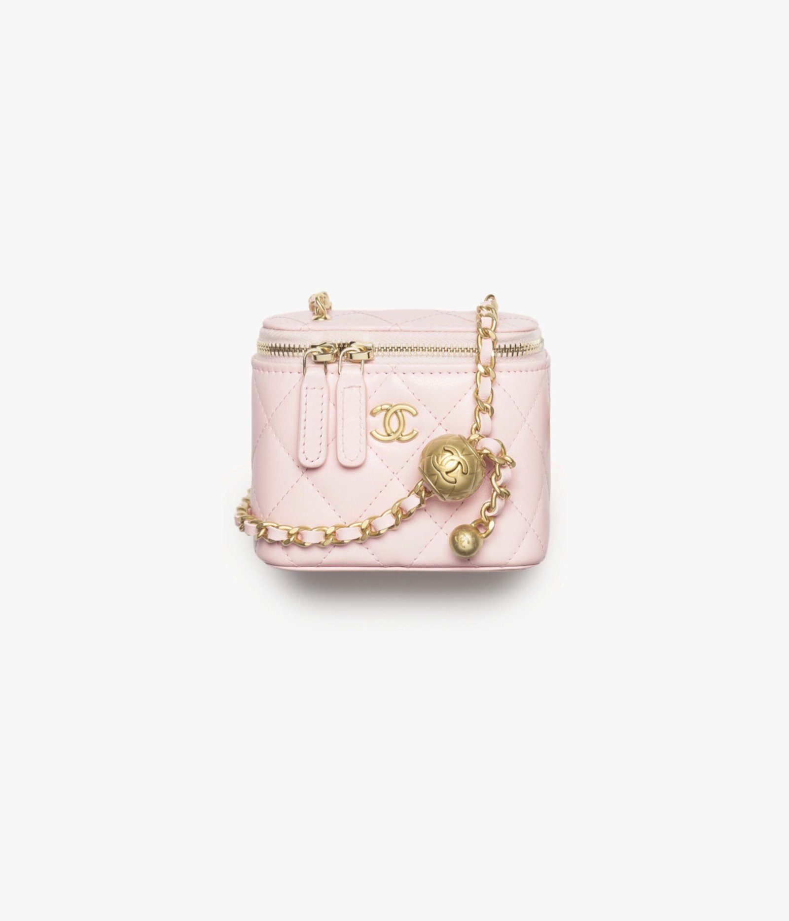 chanel-small-chain-makeup-bag
