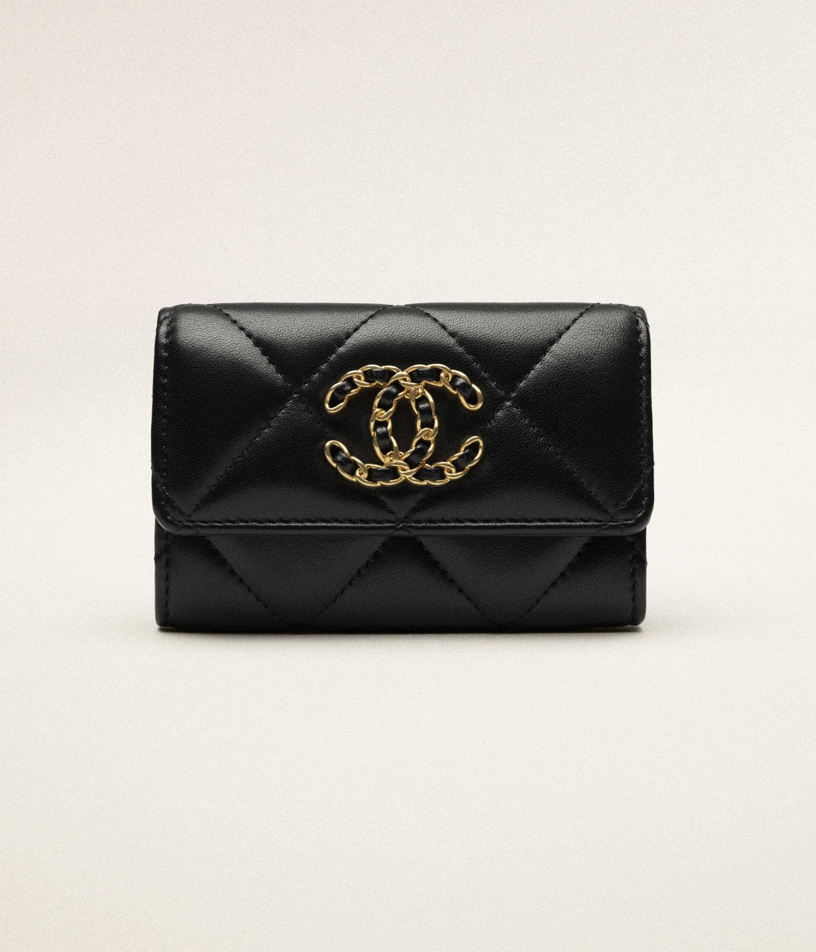 chanel-19-flap-card-holder