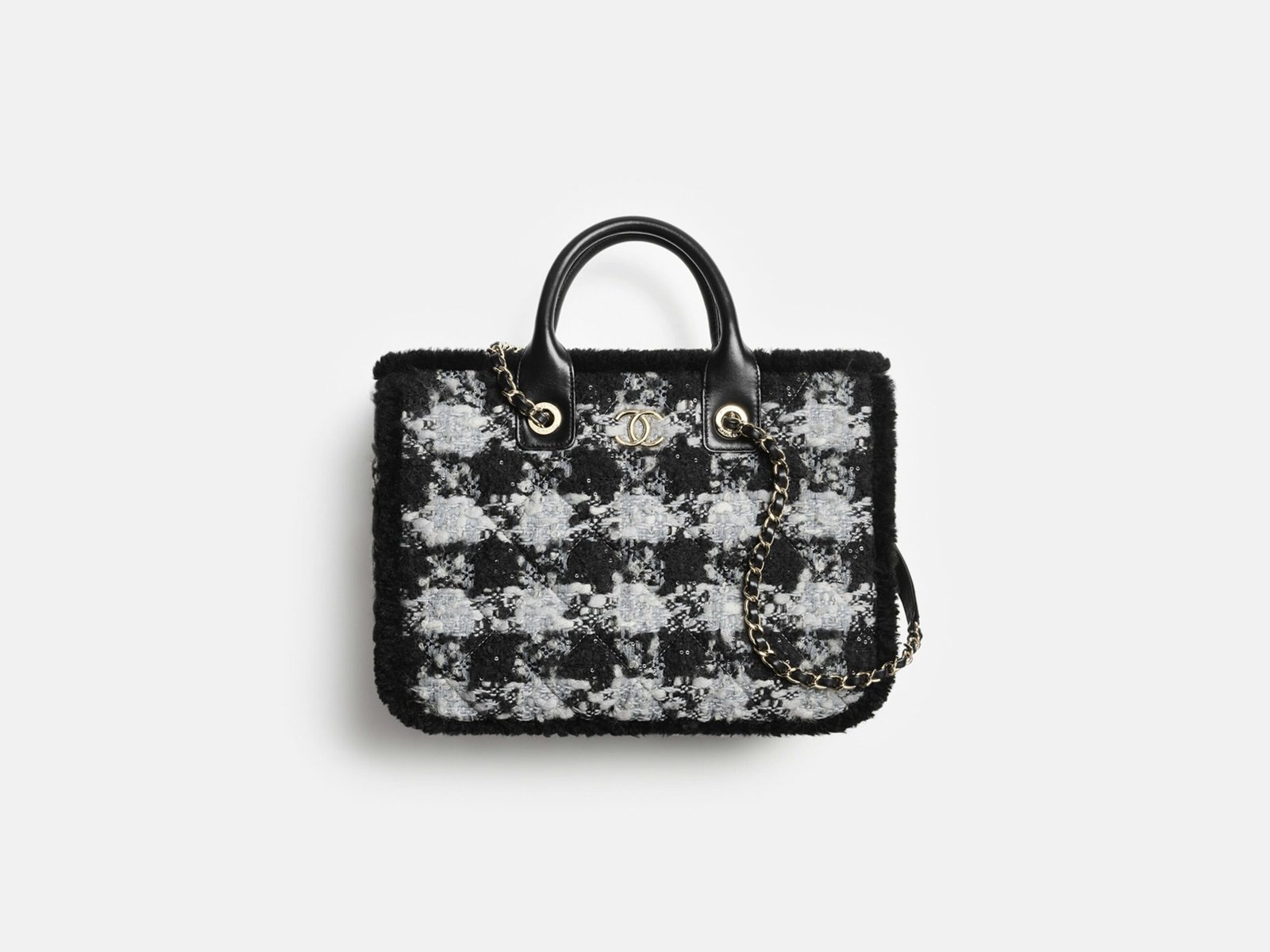 chanel-small-shopping-bag-8
