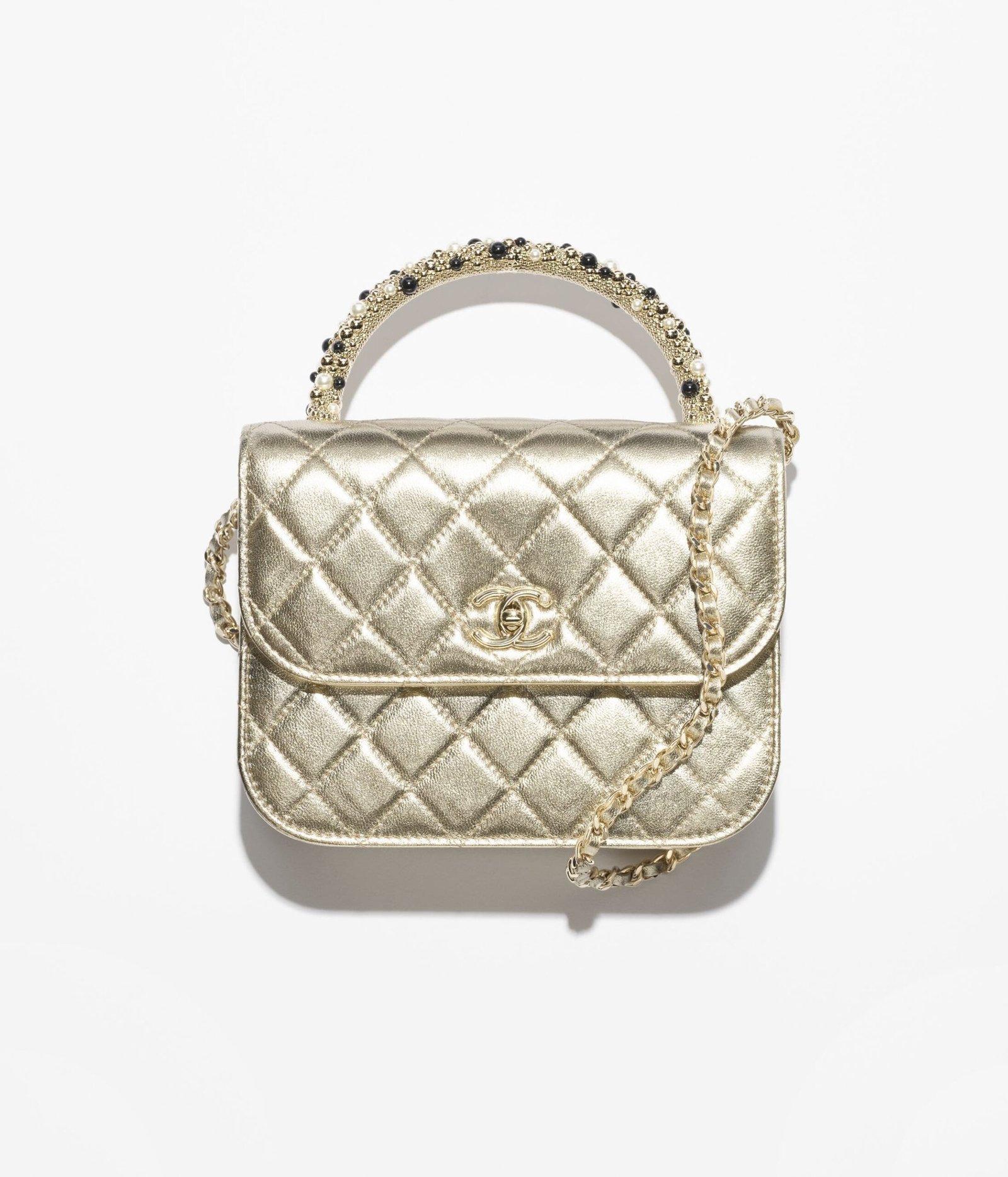 chanel-clutch-with-chain-3